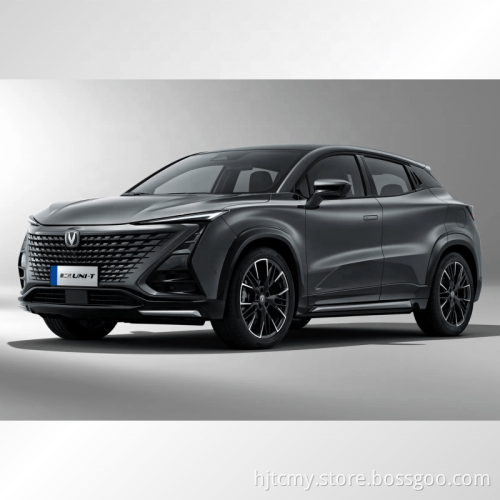 2023 Nouvelle voiture à essence pour Changan SUV UNI-T 1.5T USE CARRES MADÉE EN CHINE